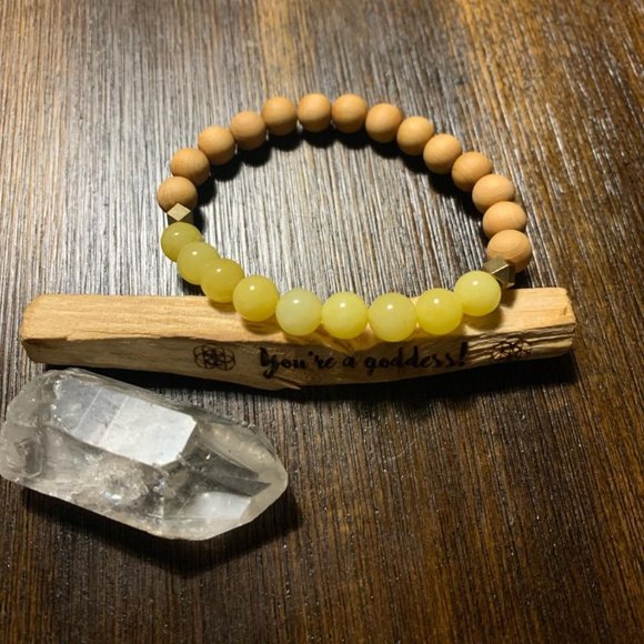 Yellow Jade and Rosewood Bracelet - Picture 1 of 2